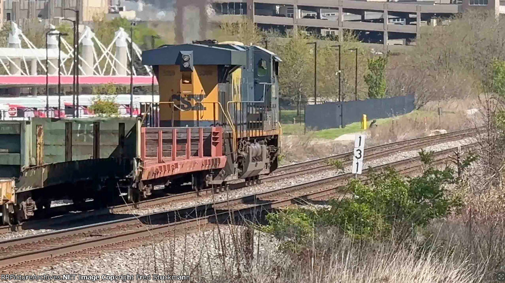 CSX 5388 at BG131.